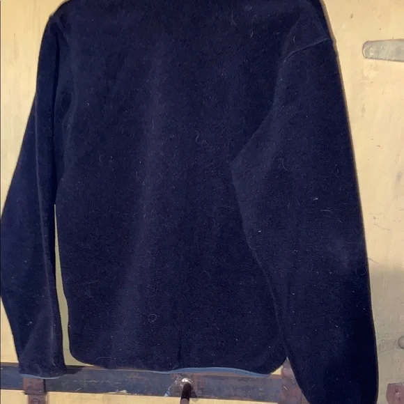 Black Patagonia Fleece Pullover with Gray Accents - Picture 5 of 6